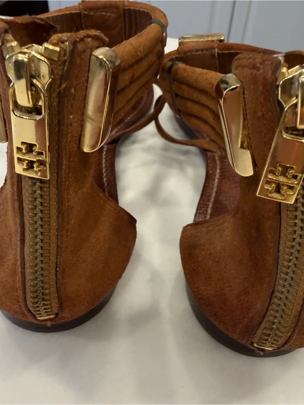 Tory Burch Carla Flats Beaded Leather Sandals Gladiator Style size 8 RARE